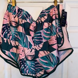 NWT NIKE running shorts with built in Underwear Size 1X